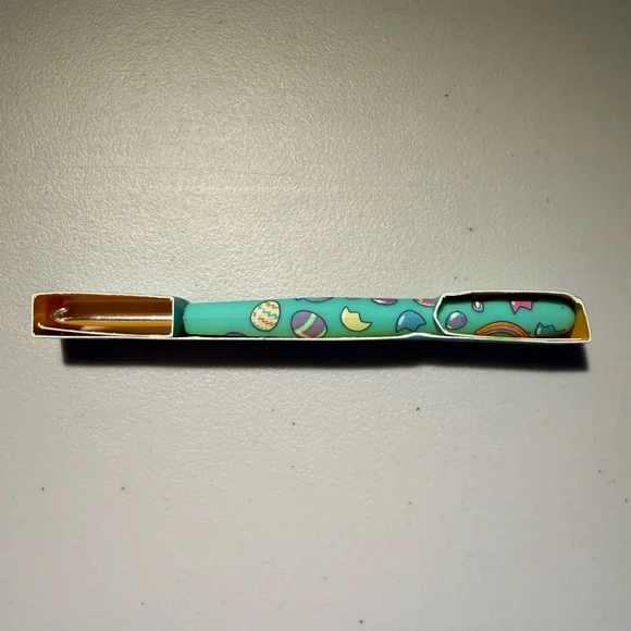 Woobles Easter pastel crochet hook - Eggstra Special Hook - Picture 2 of 4